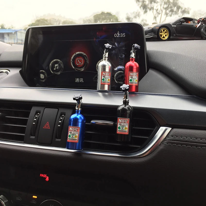 Désodorisant Voiture Citron – Parfum Gel 3g en Bouteille NOS | Clip de Ventilation | Matériau Alliage + Plastique | Compact, Rechargeable, Design Racing