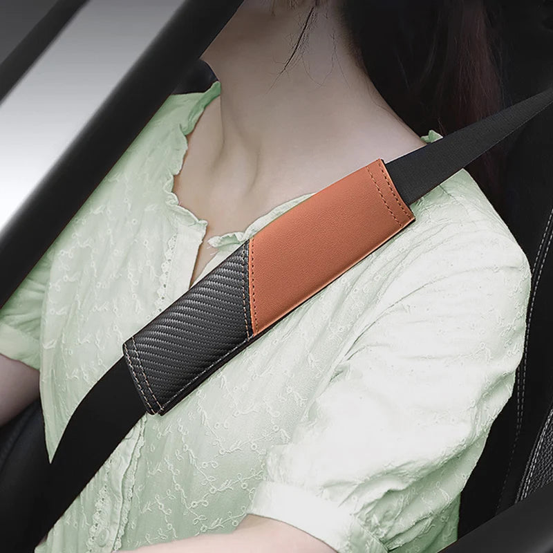 🏷️Lot de 2 Couvre-Ceintures de Sécurité Voiture – Texture Fibre de Carbone, Protection d'Épaule Rembourrée, Accessoire Intérieur Auto Universel