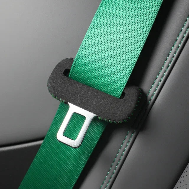 🏷️Couvre-boucle de ceinture de sécurité en daim – Accessoire intérieur auto anti-rayure | Universel, 5 coloris