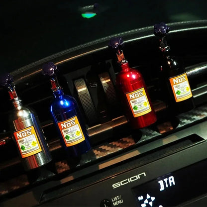 Désodorisant Voiture en Alliage d’Aluminium – Parfum Citron, Design Compact, Longue Durée 90 Jours