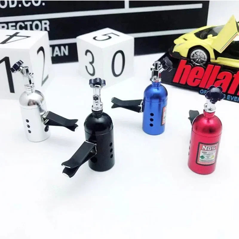 Désodorisant Voiture en Alliage d’Aluminium – Parfum Citron, Design Compact, Longue Durée 90 Jours