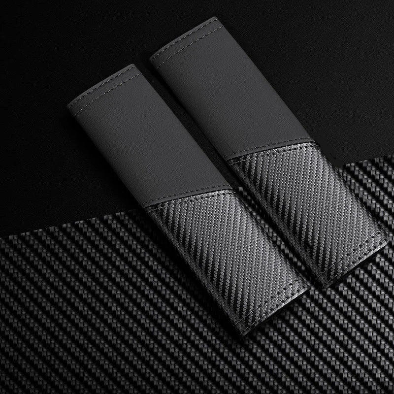 🏷️Lot de 2 Couvre-Ceintures de Sécurité Voiture – Texture Fibre de Carbone, Protection d'Épaule Rembourrée, Accessoire Intérieur Auto Universel